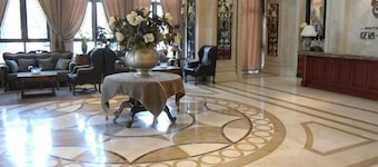 Xingfu Apartment Hotel