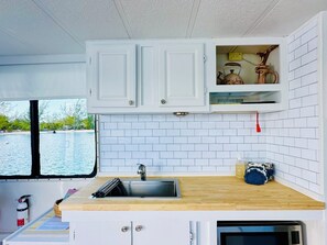 Microondas, placa de cocina