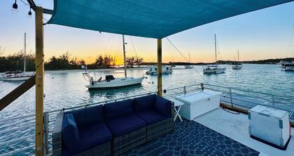 Dreamy floating getaway in Exuma