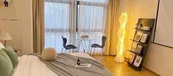 Yisuli Hotel (Dalian Hi-tech Wanda Plaza)