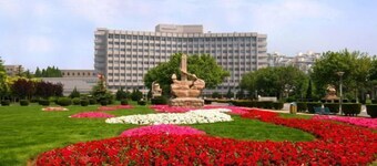 Yisuli Hotel (Dalian Hi-tech Wanda Plaza)