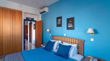 Family Apartment | In-room safe, desk, blackout curtains, free WiFi