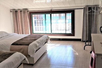 Longhushan Laiping Hostel