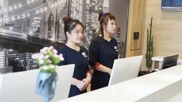 المنشأة من الداخل