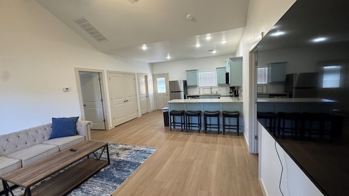 Brand New Charming 2B/2B in Chickasha, Near Downtown!