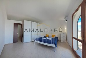 2 室のベッドルーム、アイロン / アイロン台、WiFi (無料)、ベッドシーツ