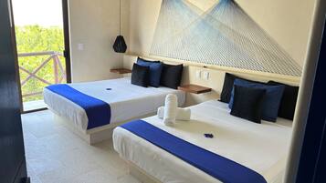 Comfort studio, balkon, gedeeltelijk uitzicht op zee | Luxe beddengoed, een kluis op de kamer, individueel gedecoreerd