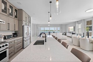 Fridge, microwave, oven, stovetop - P97 - Premier 5 bedroom, 3.5 bath waterfront home with spectacular views of Boot Key Habor (Marathon)