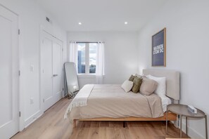 2 dormitorios, escritorio, tabla de planchar con plancha y wifi gratis