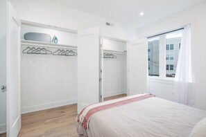 2 bedrooms, desk, iron/ironing board, free WiFi