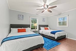 3 bedrooms, iron/ironing board, free WiFi, bed sheets - Olentangy Riverfront Escape (Delaware)