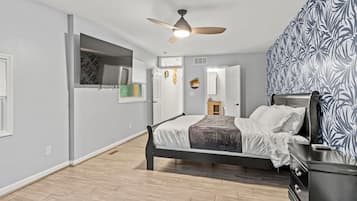3 bedrooms, iron/ironing board, free WiFi, bed sheets