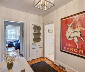 Interior - Unit 1 - Beautiful Private Myers Park/Eastover Duplex (Charlotte)