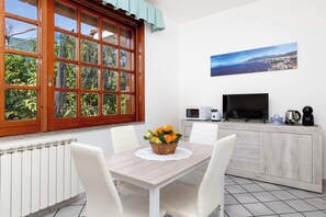 Signature House, Garden View | Private kitchen