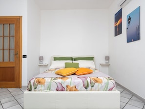 Casa Signature, vistas al jardín | 2 dormitorios, cortinas opacas, tabla de planchar con plancha