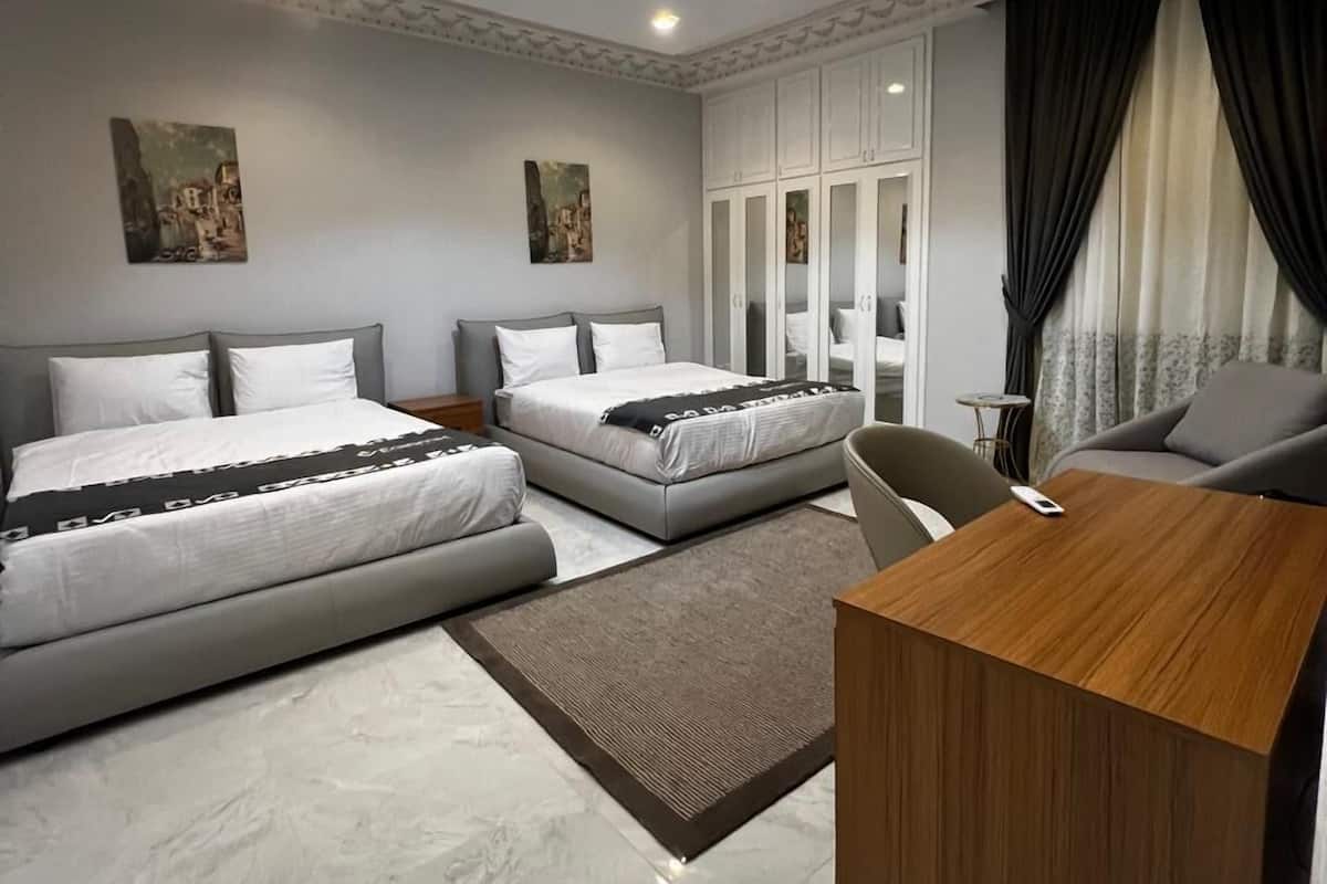 Elite Apartment | 1 bedroom, Egyptian cotton sheets, premium bedding, down comforters