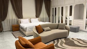 Luxury Suite | 1 bedroom, Egyptian cotton sheets, premium bedding, down duvets