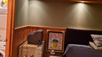 2 多间卧室、熨斗/熨衣板、WiFi、床单