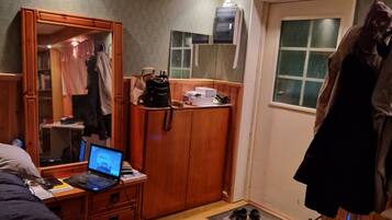 2 sovrum, strykjÀrn/strykbrÀda, wi-fi och sÀngklÀder