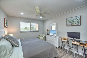1 habitación, escritorio, tabla de planchar con plancha y wifi 