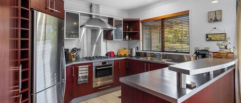 Fridge, microwave, dishwasher, coffee/tea maker