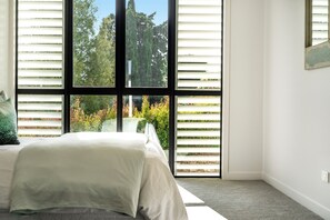4 室のベッドルーム、WiFi、ベッドシーツ