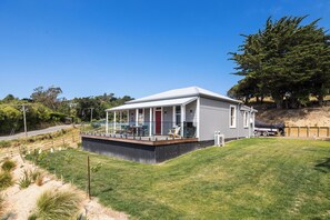 Exterior - Moeraki Beach Haven - Otago Beachfront Home (Moeraki)