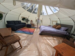8 Schlafzimmer, Reisekinderbett, WLAN, Bettwäsche