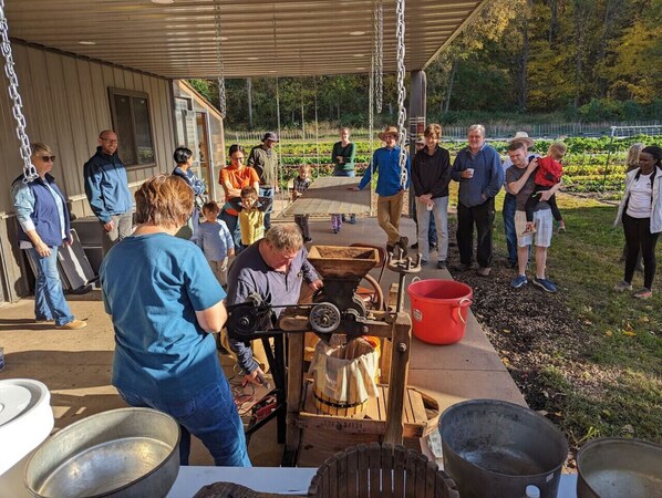 المنطقة المحيطة بالمنشأة