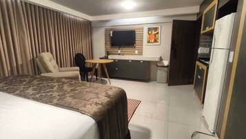 1 chambre, espace de travail pour ordinateur portable, Wi-Fi gratuit