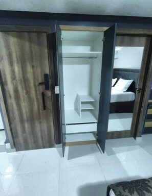 1 chambre, espace de travail pour ordinateur portable, Wi-Fi gratuit