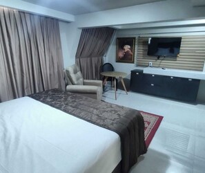 Departamento estándar | 1 habitación, espacio para trabajar con laptop y wifi gratis 