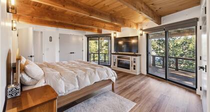NEW! Golden Peak Cabin (3-Bedroom Home) with Pool and Lake View by Yosemite Region Resorts