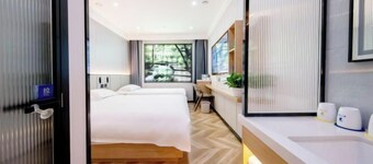 Super 8 Hotel (Beijing Chongwenmen Tongren Hospital)