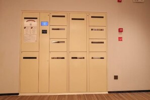 Unclassified image, 3 of 17, button - Hanting Hotel (Beijing)