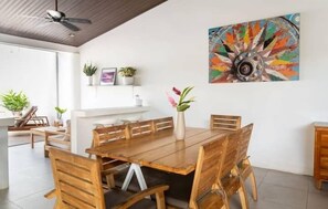 Dining - Hotel Por Que No? (Uvita)