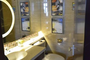 Bathroom - Dikun International Hotel (Guangshan)
