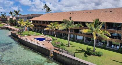 Oceanfront Maui Condo-Walk to Beach, Shops, Cafés