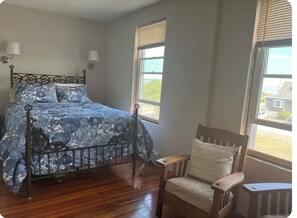 4 bedrooms, free WiFi, bed sheets