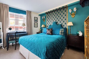 7 bedrooms, in-room safe, desk, iron/ironing board - Mayfair Central 9-Bed 18-Guests Townhouse w/Rooftop Patio & AC Berkeley Square (London)