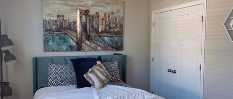 2 室のベッドルーム、アイロン / アイロン台、WiFi、ベッドシーツ