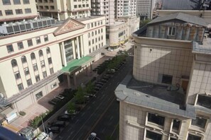 View from property - Homeinn Hotel (Dalian People's Square Xinkai Road) (Dalian)