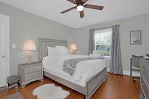 2 chambres, bureau, fer et planche à repasser, Wi-Fi gratuit