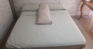 2 Schlafzimmer, Zimmersafe, Schreibtisch, Bügeleisen/Bügelbrett