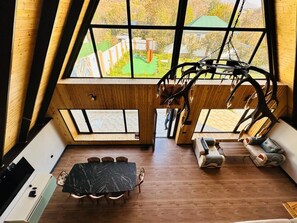 Interior - 3-bedroom villa in lovely Qəbələ with mountain view, WiFi, AC, hot pool. (Qəbələ)