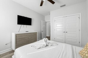 Huis, Meerdere bedden (6003 Hilltop Ave) | 3 slaapkamers