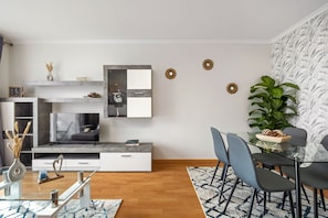 1 bedroom - Sunflower Living by Homie (Santa Cruz)