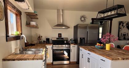 Charming Renovated Schoolhouse Retreat – 2BR + Office, Spacious Yard