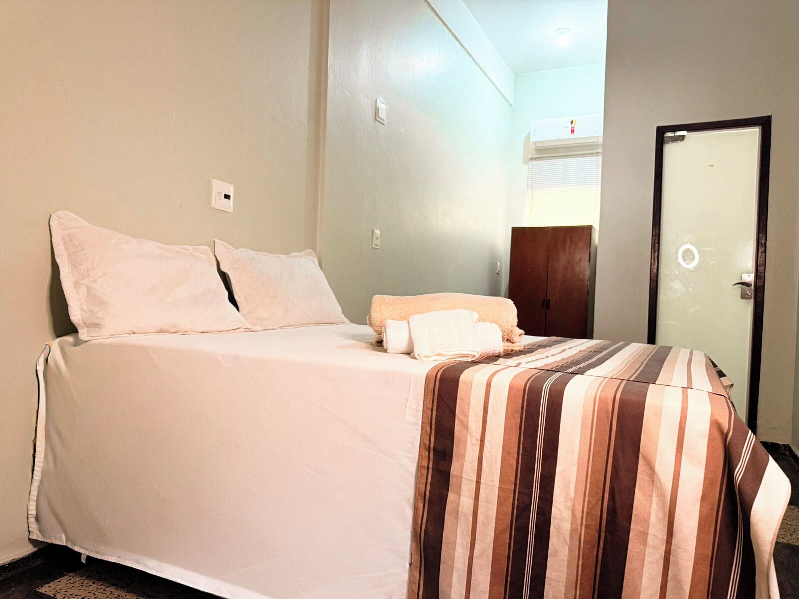 Quarto casal superior | Roupa de cama