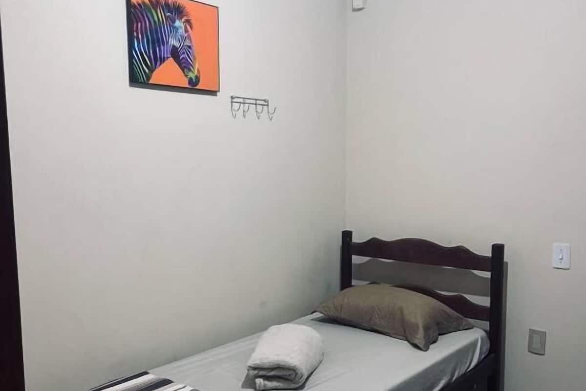Standardzimmer | Kostenloses WLAN, Bettwäsche
